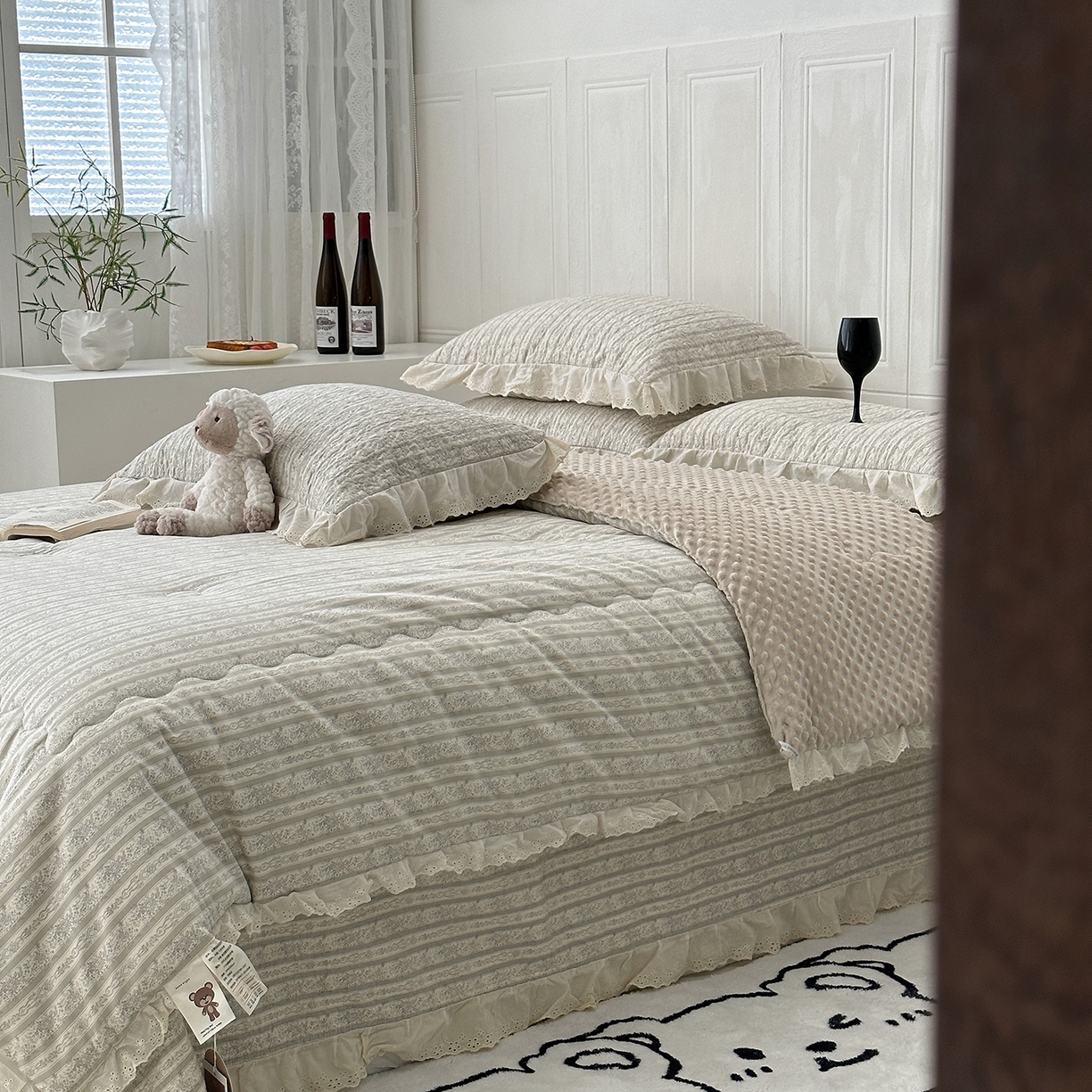 91家纺网 家纺一手货源 找家纺 佰织鑫家居 2025秋冬新品全棉法式床盖款豆豆被四件套 伊甸园