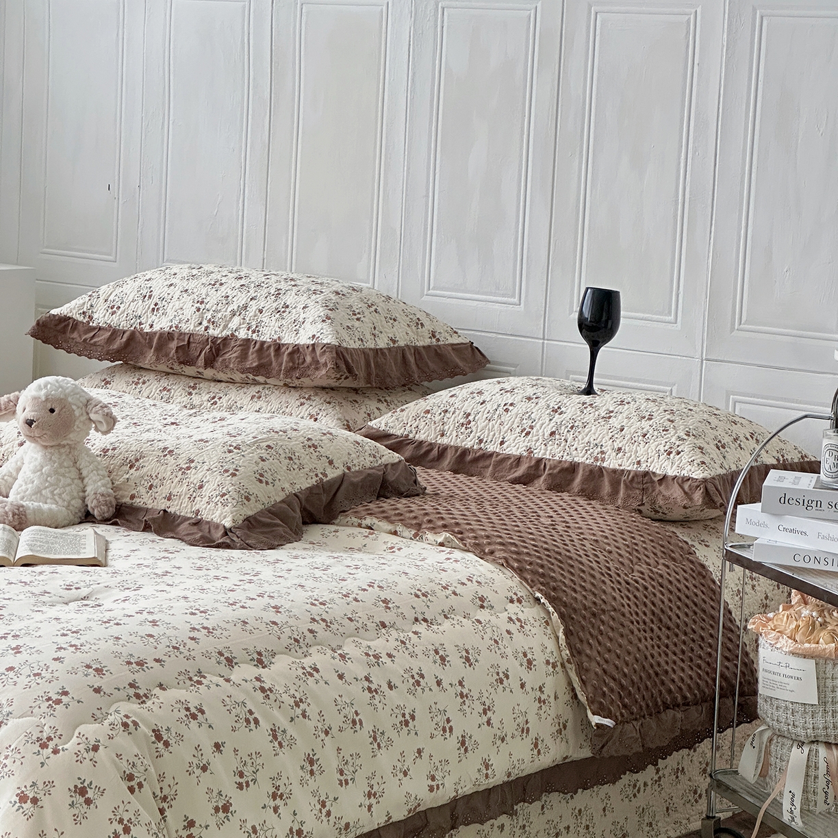 91家纺网 家纺一手货源 找家纺 佰织鑫家居 2025秋冬新品全棉法式床盖款豆豆被四件套 月桂