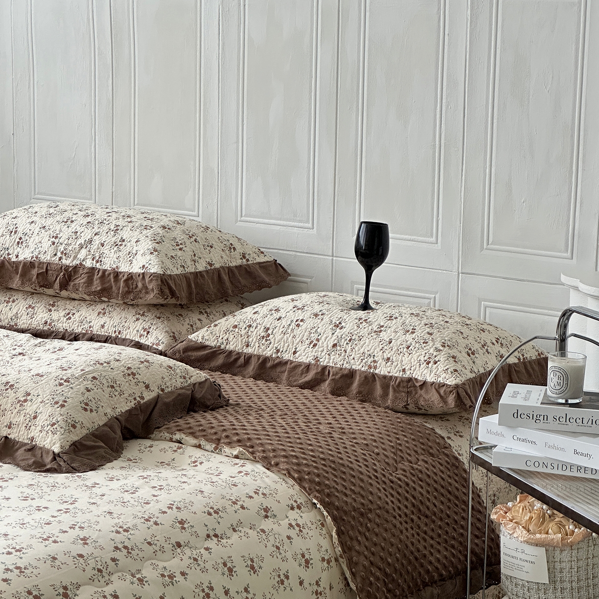 91家纺网 家纺一手货源 找家纺 佰织鑫家居 2025秋冬新品全棉法式床盖款豆豆被四件套 月桂