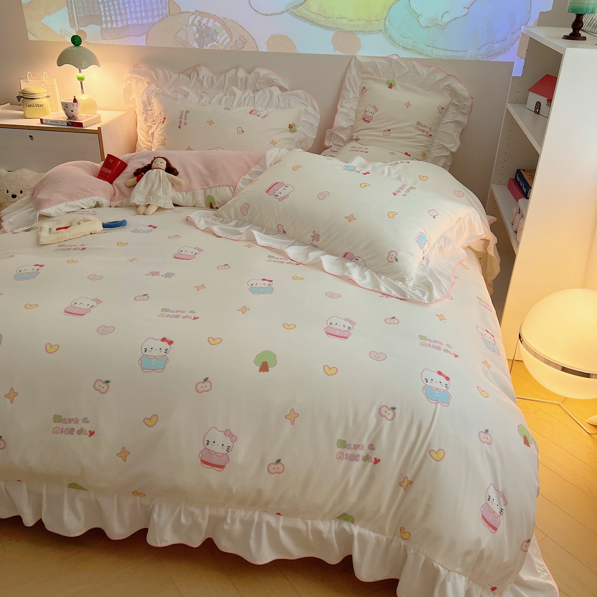 91家纺网 家纺一手货源 找家纺 桃心家居 2025新款A类韩版花边撞色云柔水洗棉加厚牛奶绒少女猫咪棉绒四件套系列 绒花边-奶油猫猫