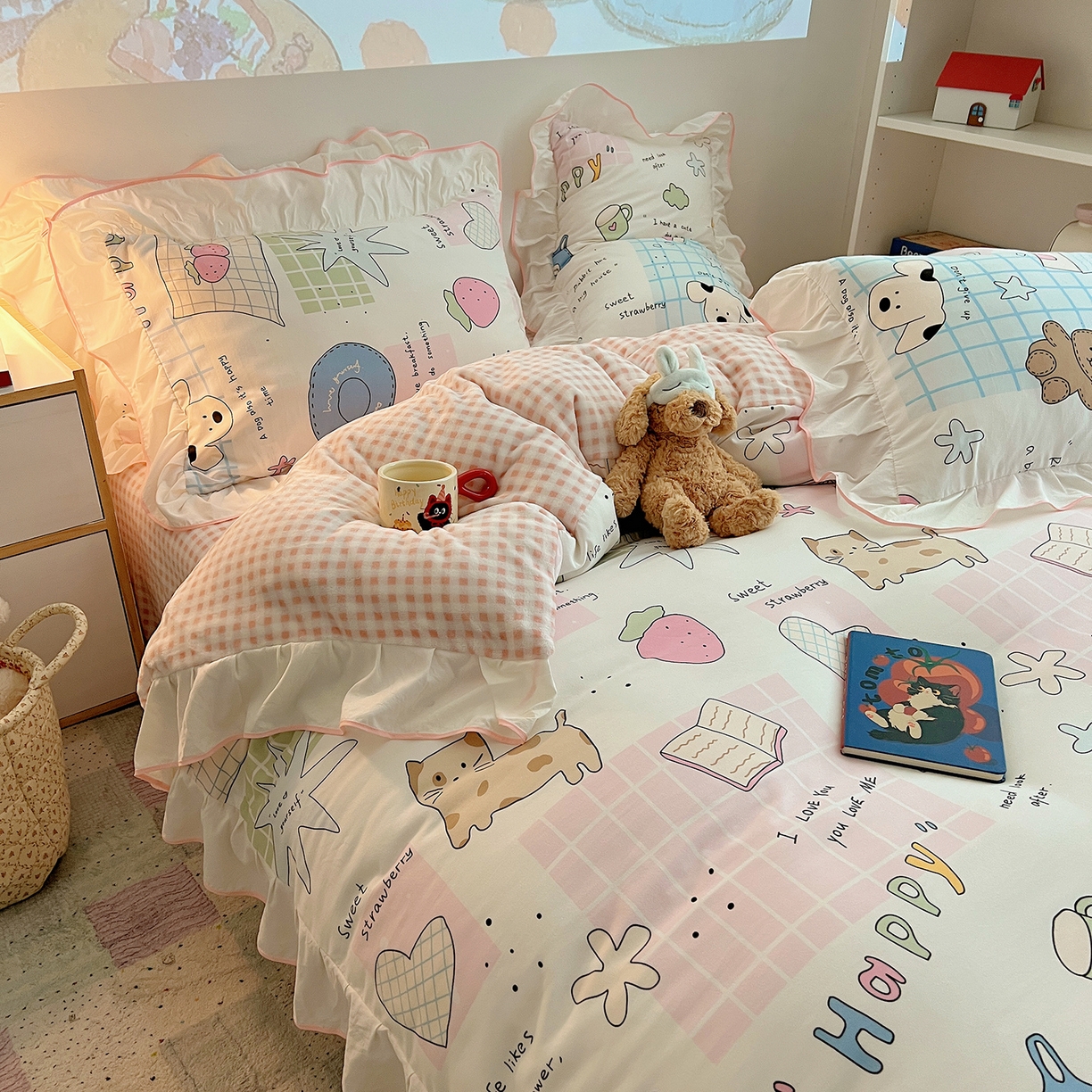 91家纺网 家纺一手货源 找家纺 桃心家居 2025新款A类韩版花边撞色云柔水洗棉加厚牛奶绒少女猫咪棉绒四件套系列 绒花边-少女卡哇伊