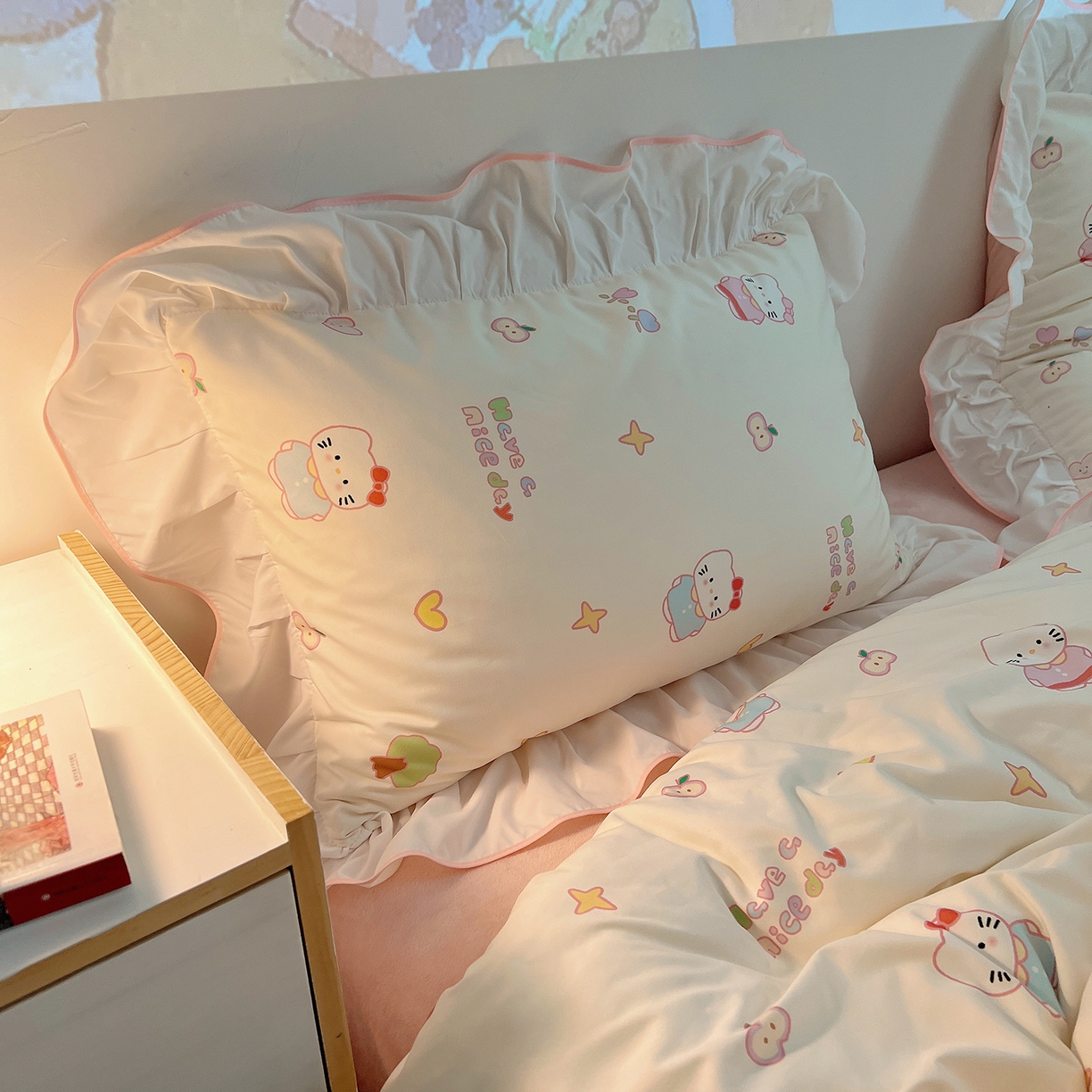 91家纺网 家纺一手货源 找家纺 桃心家居 2025新款A类韩版花边撞色云柔水洗棉加厚牛奶绒少女猫咪棉绒四件套系列 绒花边-奶油猫猫