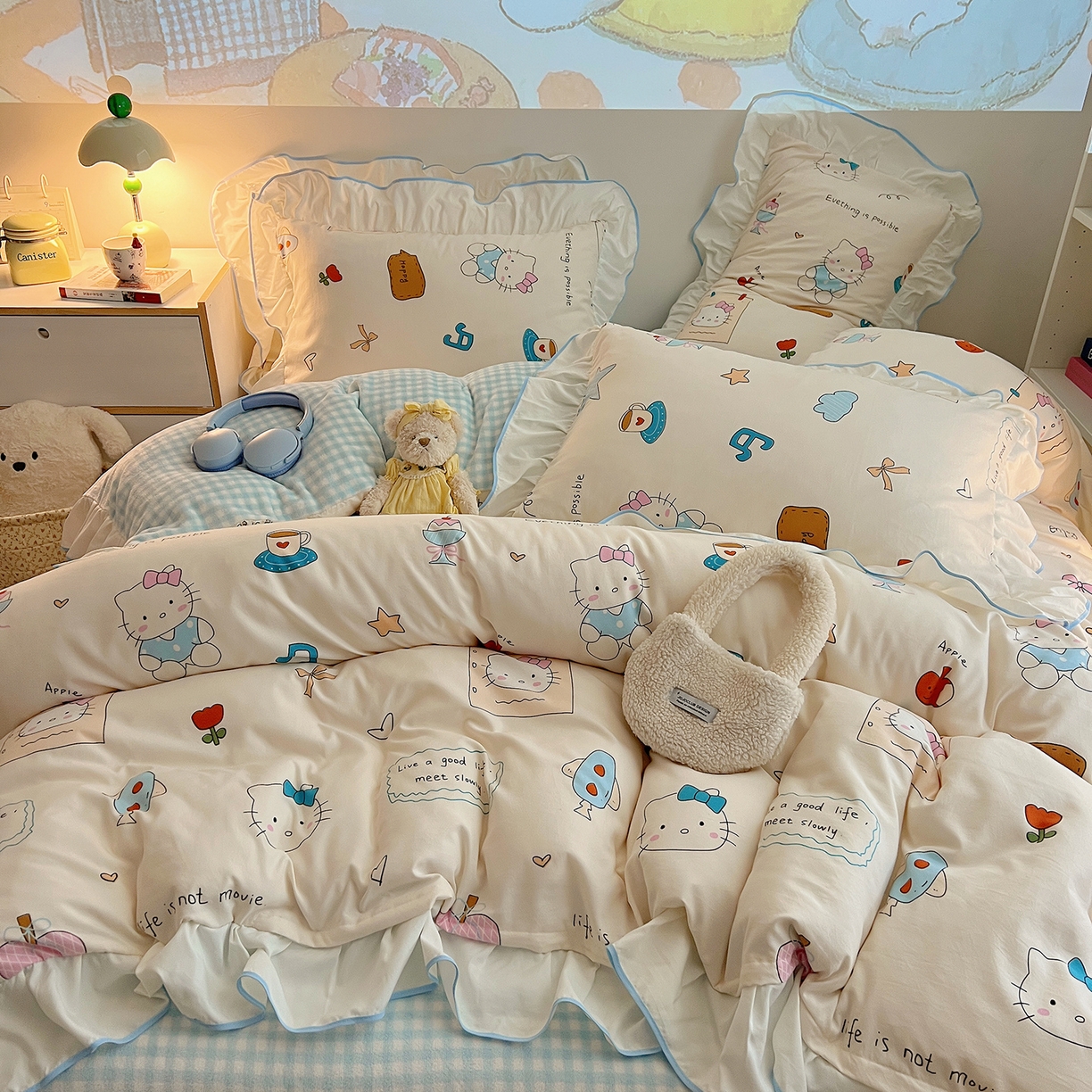 91家纺网 家纺一手货源 找家纺 桃心家居 2025新款A类韩版花边撞色云柔水洗棉加厚牛奶绒少女猫咪棉绒四件套系列 绒花边-猫咪时光