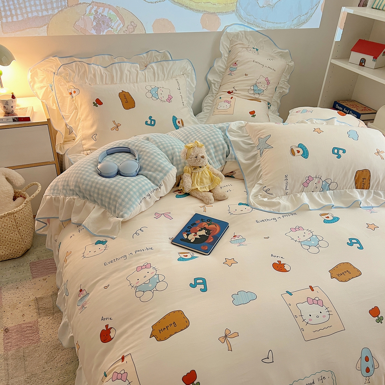 91家纺网 家纺一手货源 找家纺 桃心家居 2025新款A类韩版花边撞色云柔水洗棉加厚牛奶绒少女猫咪棉绒四件套系列 绒花边-猫咪时光