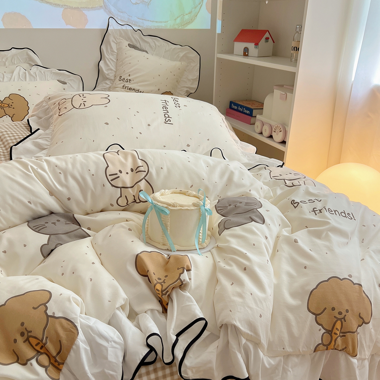 91家纺网 家纺一手货源 找家纺 桃心家居 2025新款A类韩版花边撞色云柔水洗棉加厚牛奶绒少女猫咪棉绒四件套系列 绒花边-快乐时光