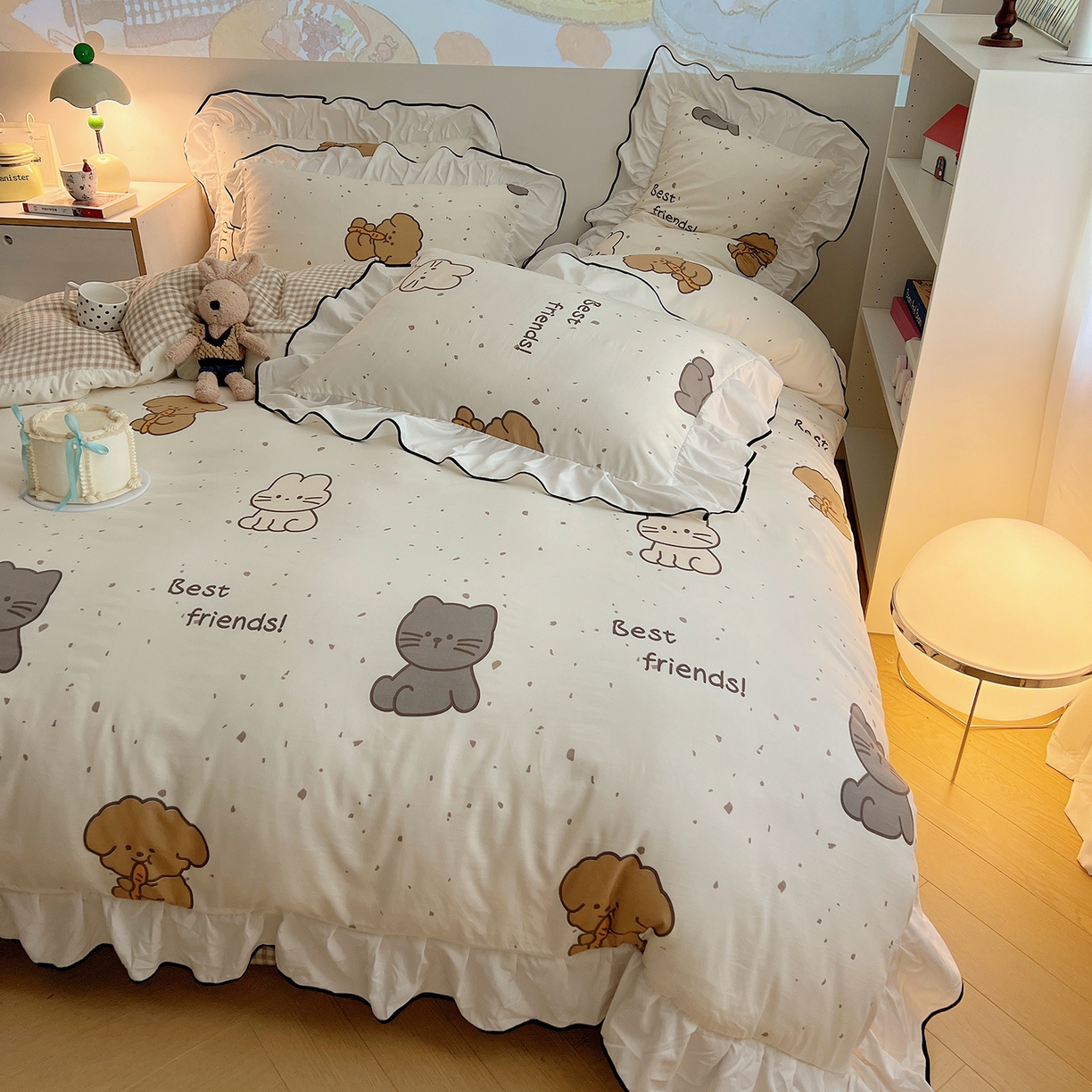 91家纺网 家纺一手货源 找家纺 桃心家居 2025新款A类韩版花边撞色云柔水洗棉加厚牛奶绒少女猫咪棉绒四件套系列 绒花边-快乐时光