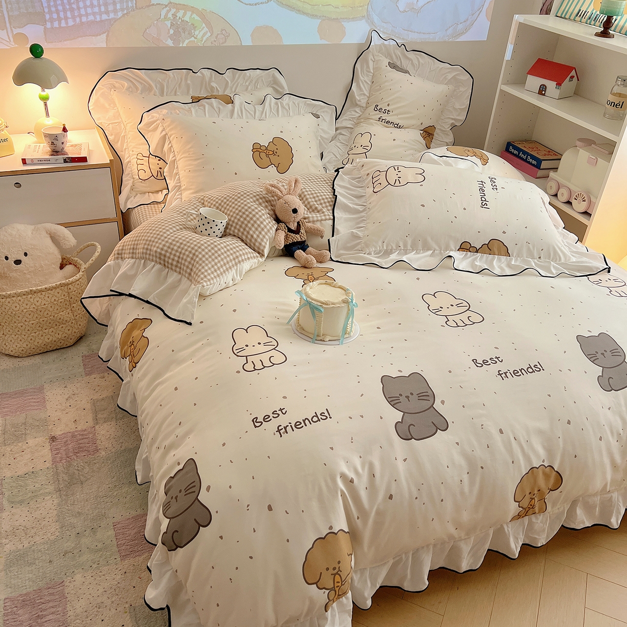 91家纺网 家纺一手货源 找家纺 桃心家居 2025新款A类韩版花边撞色云柔水洗棉加厚牛奶绒少女猫咪棉绒四件套系列 绒花边-快乐时光