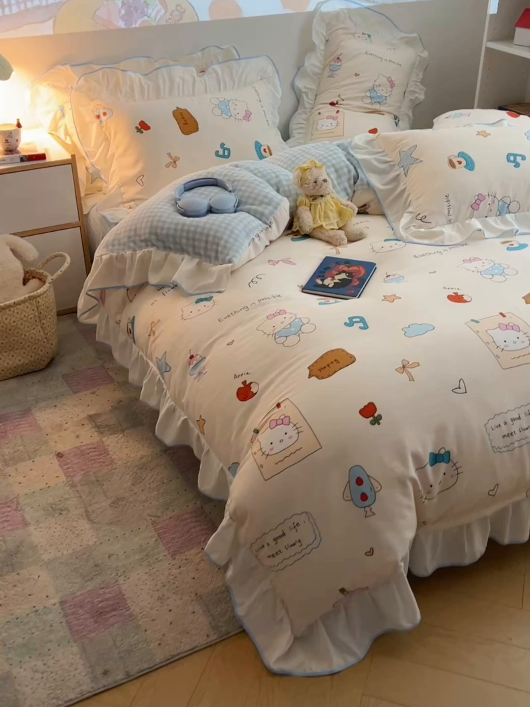 91家纺网 家纺一手货源 找家纺 桃心家居 2025新款A类韩版花边撞色云柔水洗棉加厚牛奶绒少女猫咪棉绒四件套系列 绒花边-猫咪时光