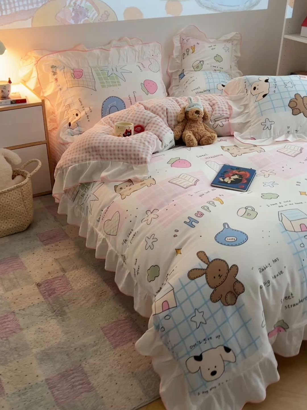 91家纺网 家纺一手货源 找家纺 桃心家居 2025新款A类韩版花边撞色云柔水洗棉加厚牛奶绒少女猫咪棉绒四件套系列 绒花边-少女卡哇伊