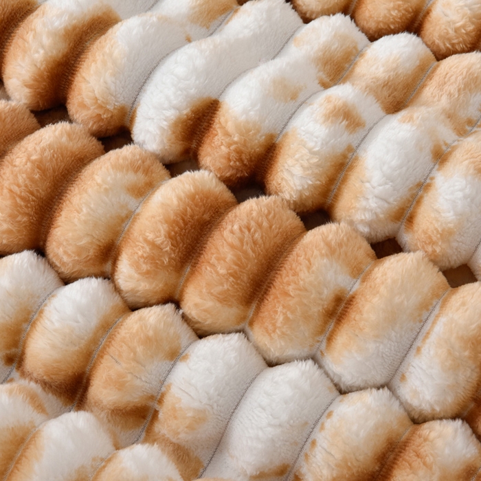 91家纺网 家纺一手货源 找家纺 圣靓 2025新款高克重牛奶绒抽条毛毯 暖心咖