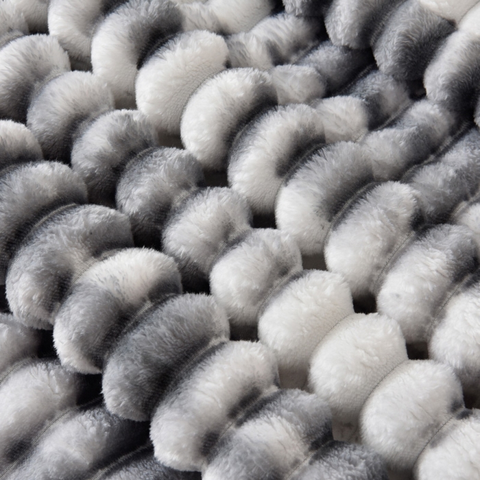 91家纺网 家纺一手货源 找家纺 圣靓 2025新款高克重牛奶绒抽条毛毯 水墨灰
