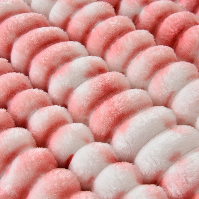 91家纺网 家纺一手货源 找家纺 圣靓 2025新款高克重牛奶绒抽条毛毯 樱花粉