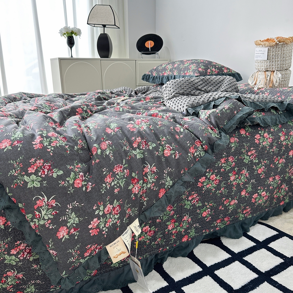 91家纺网 家纺一手货源 找家纺 （总）佰织鑫家居 2025秋冬新品全棉法式床盖款豆豆被四件套