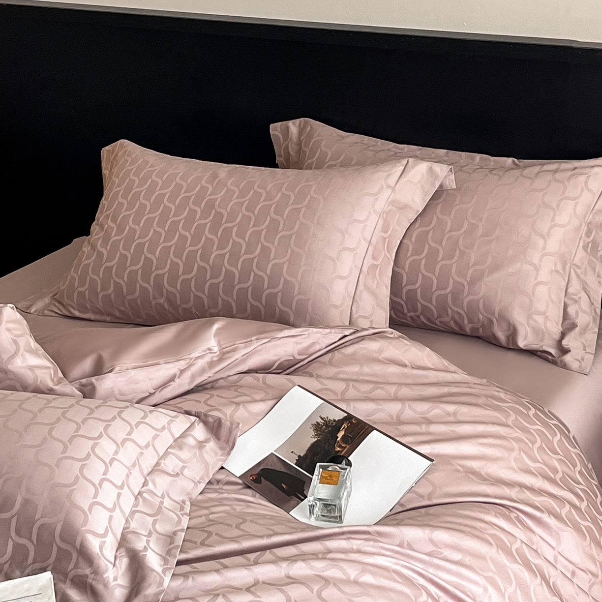 91家纺网 家纺一手货源 找家纺 舒慕家纺 2025新款100支长绒棉提花四件套系列 菲林客