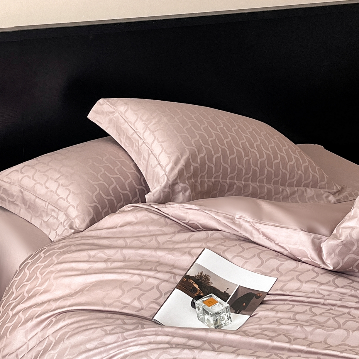 91家纺网 家纺一手货源 找家纺 舒慕家纺 2025新款100支长绒棉提花四件套系列 菲林客