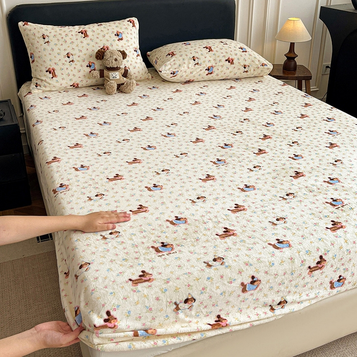 91家纺网 家纺一手货源 找家纺 朵朵家纺 2025新款加厚牛奶绒印花单床笠单品学生宿舍床垫保护套 床笠（床垫保护套可定制尺寸 ） 元气狗