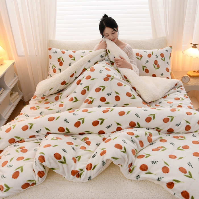 91家纺网 家纺一手货源 找家纺 圣靓 2025新款暖心牛奶绒羊羔绒冬被被子被芯 伊人