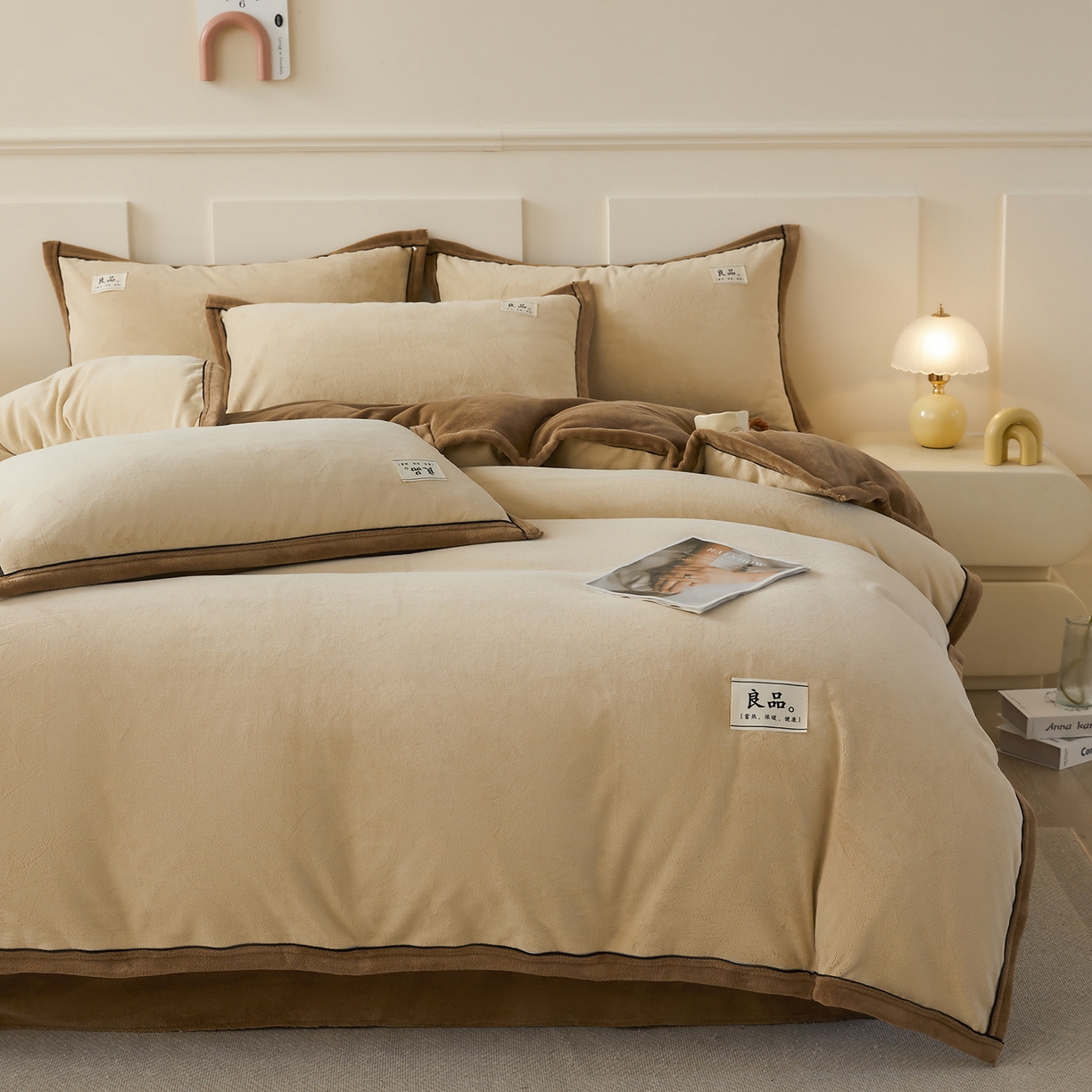 91家纺网 家纺一手货源 找家纺 （总）悦织语 2025秋冬新品高克重加厚牛奶绒斜条宽边纯色双拼四件套