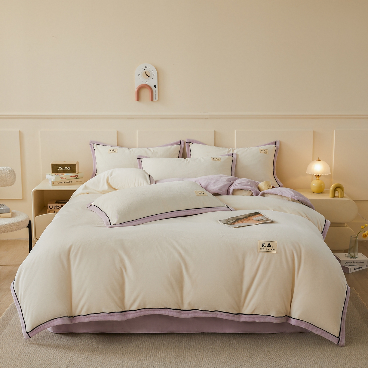 91家纺网 家纺一手货源 找家纺 悦织语 2025秋冬新品高克重加厚牛奶绒斜条宽边纯色双拼四件套 纯色宽边-米白