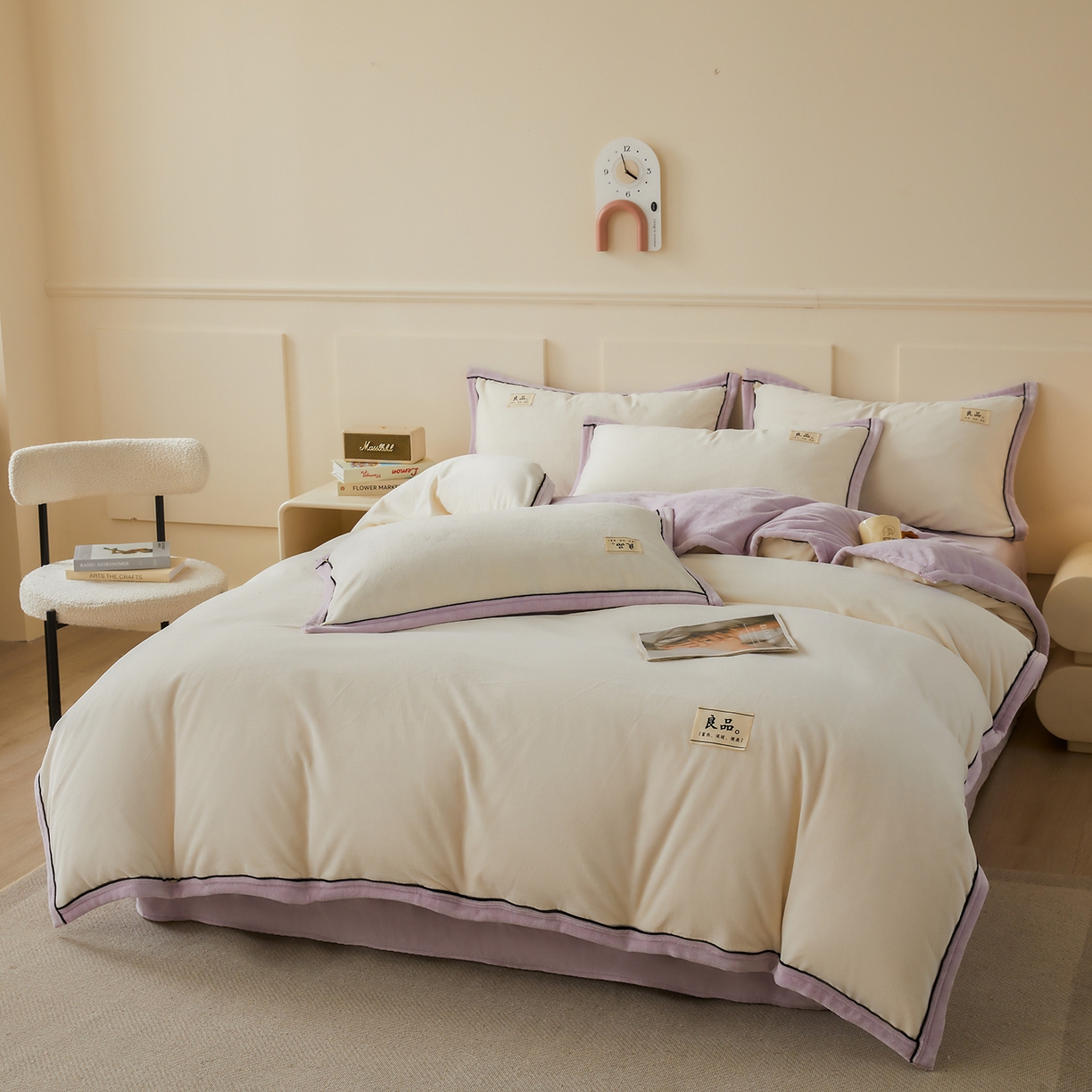 91家纺网 家纺一手货源 找家纺 悦织语 2025秋冬新品高克重加厚牛奶绒斜条宽边纯色双拼四件套 纯色宽边-米白