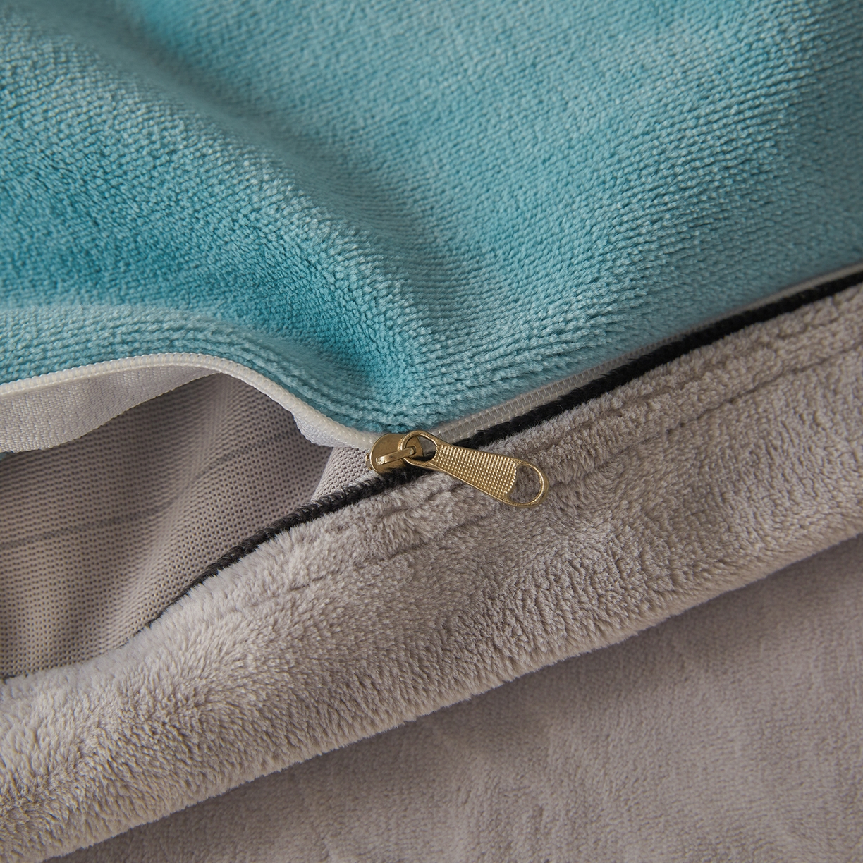 91家纺网 家纺一手货源 找家纺 悦织语 2025秋冬新品高克重加厚牛奶绒斜条宽边纯色双拼四件套 纯色宽边-爵士蓝