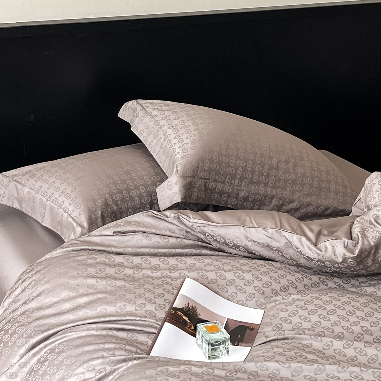 91家纺网 家纺一手货源 找家纺 舒慕家纺 2025新款100支长绒棉提花四件套系列 艺海观澜