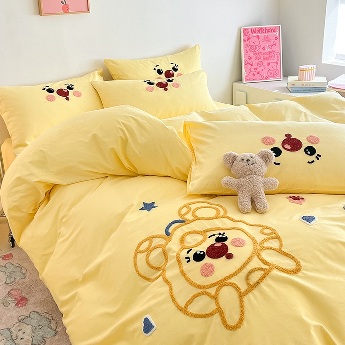 91家纺网 家纺一手货源 找家纺 琪格格  2025新款全棉纯棉大版卡通毛巾绣四件套 调皮芝士奶黄