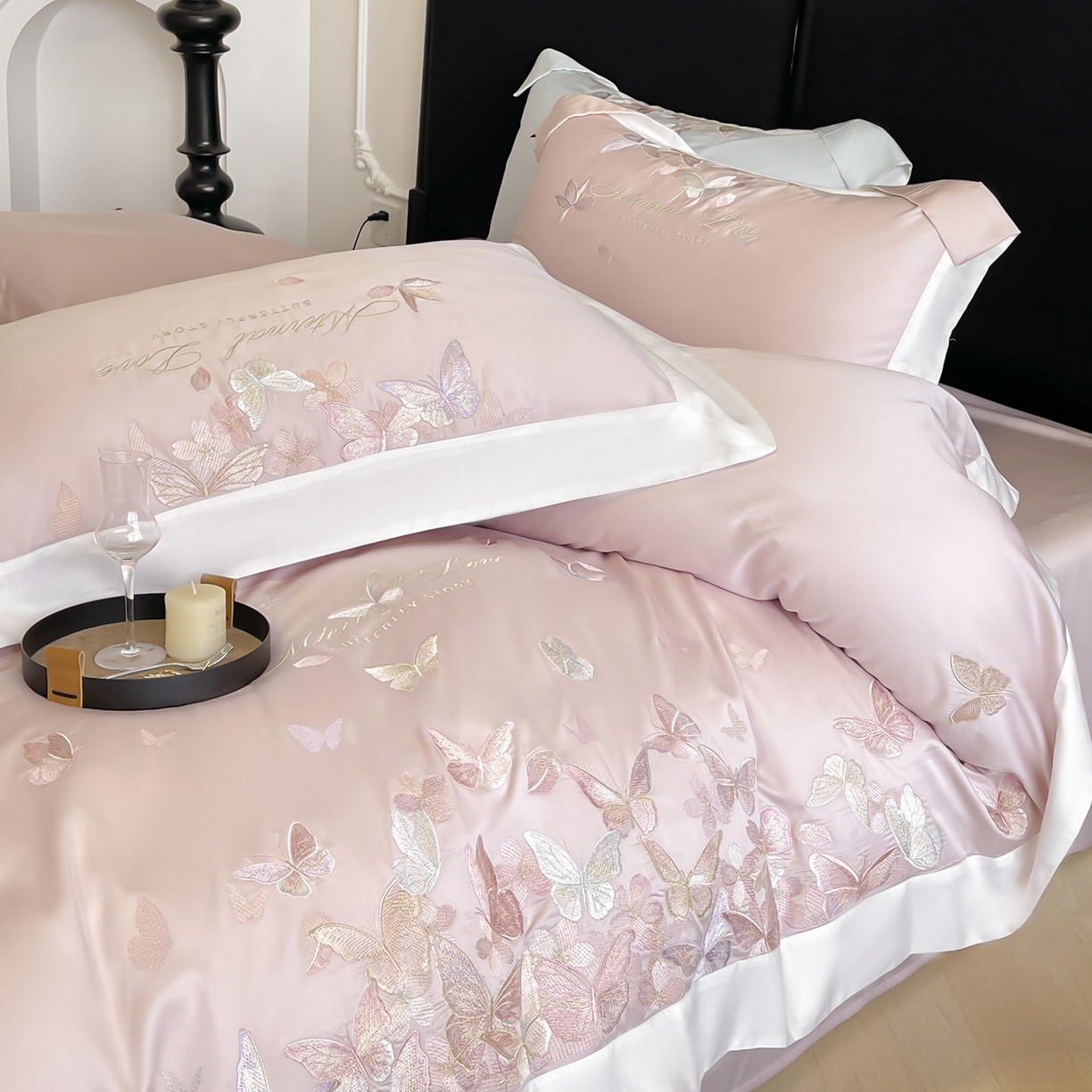 91家纺网 家纺一手货源 找家纺  2025直播爆款A类贡缎长绒棉四件套纯棉全棉重工刺绣被套床单高端拼接床上用品 七彩蝶梦-落樱粉