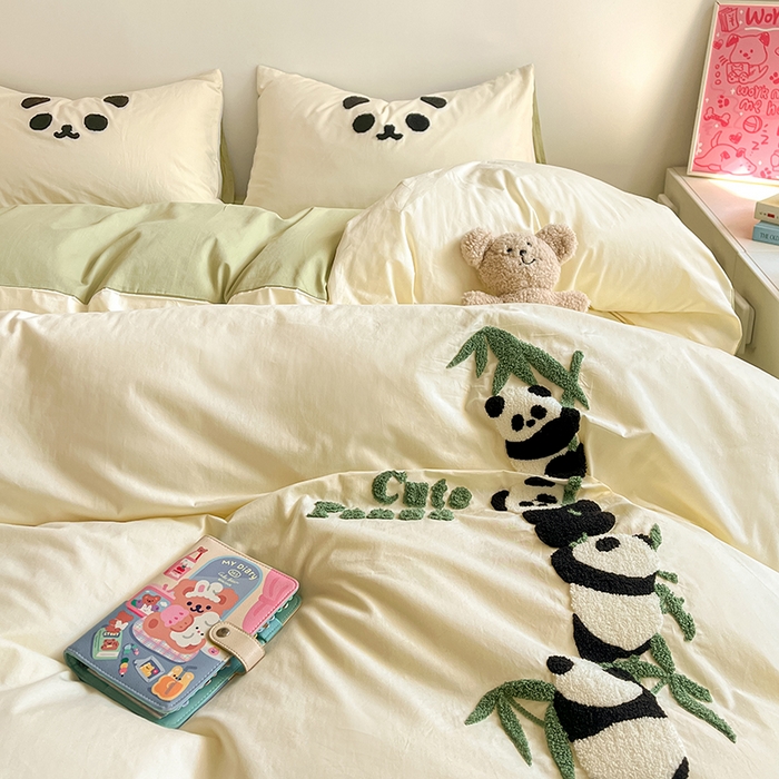 91家纺网 家纺一手货源 找家纺 琪格格  2025新款全棉纯棉大版卡通毛巾绣四件套  熊猫爬树