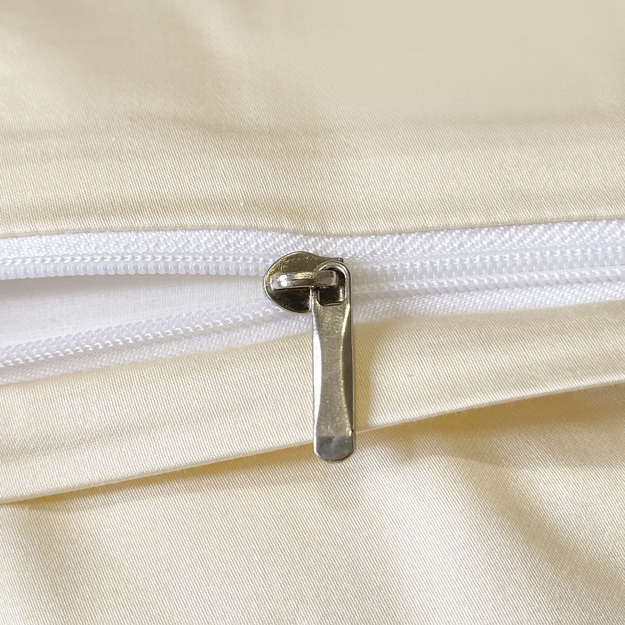 91家纺网 家纺一手货源 找家纺  2025直播爆款A类贡缎长绒棉四件套纯棉全棉重工刺绣被套床单高端拼接床上用品 七彩蝶梦-奶芙黄