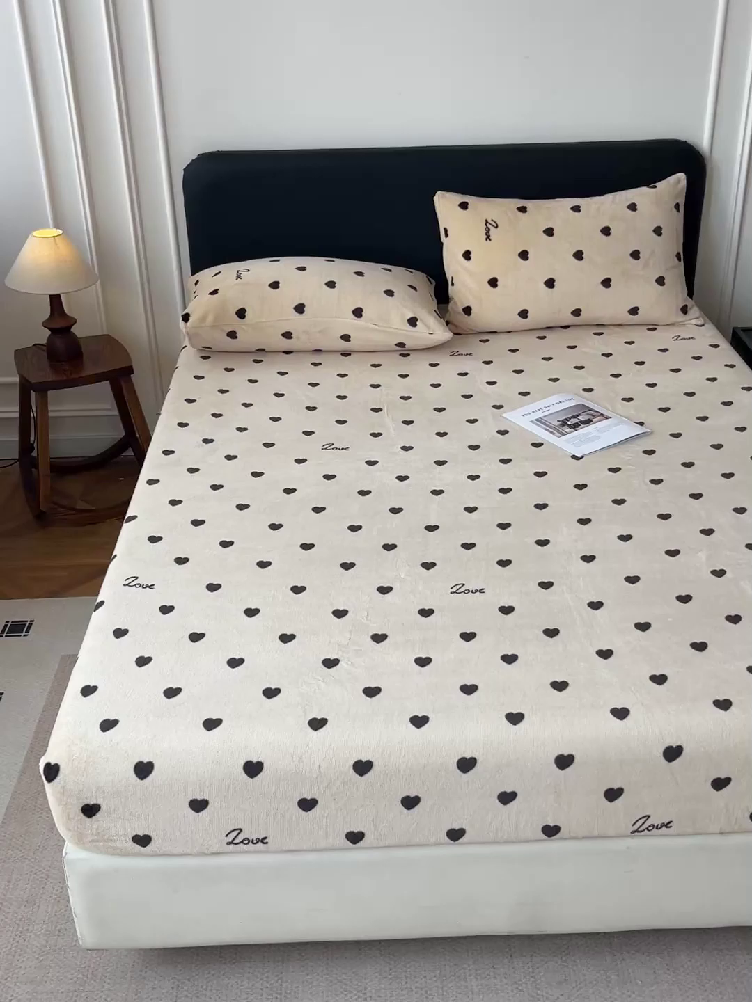 91家纺网 家纺一手货源 找家纺 朵朵家纺 2025新款加厚牛奶绒印花单床笠单品学生宿舍床垫保护套 床笠（床垫保护套可定制尺寸 ） 满心欢喜