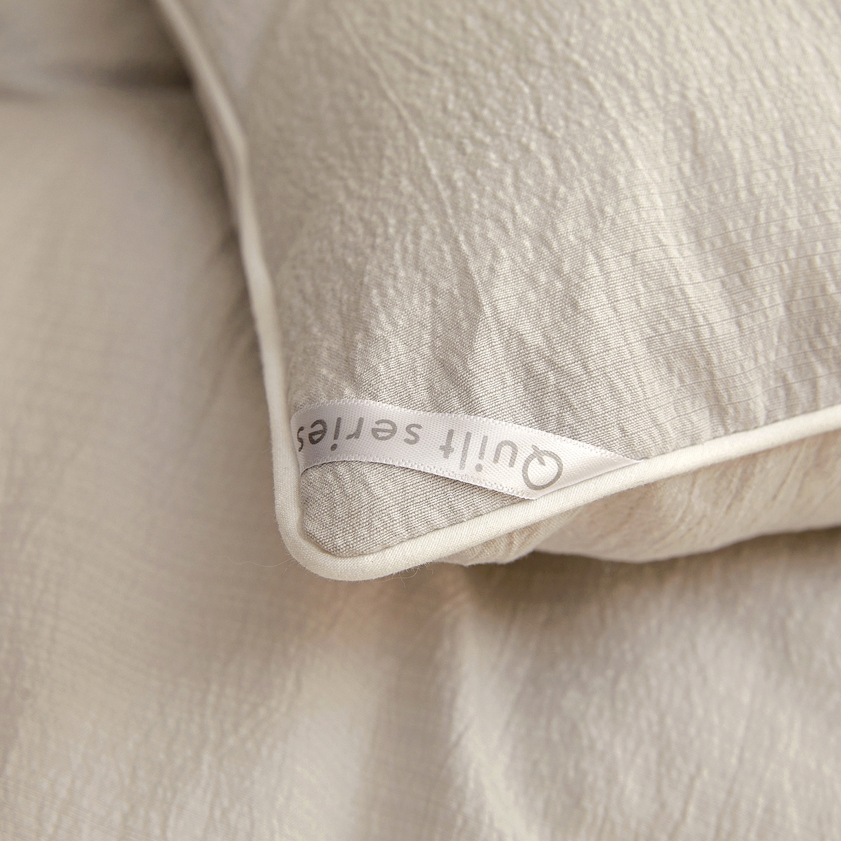 91家纺网 家纺一手货源 找家纺 金喜 2025新款棉麻皱皱纱被芯春秋被冬被加厚被子大豆绗缝被子四季被 雅灰