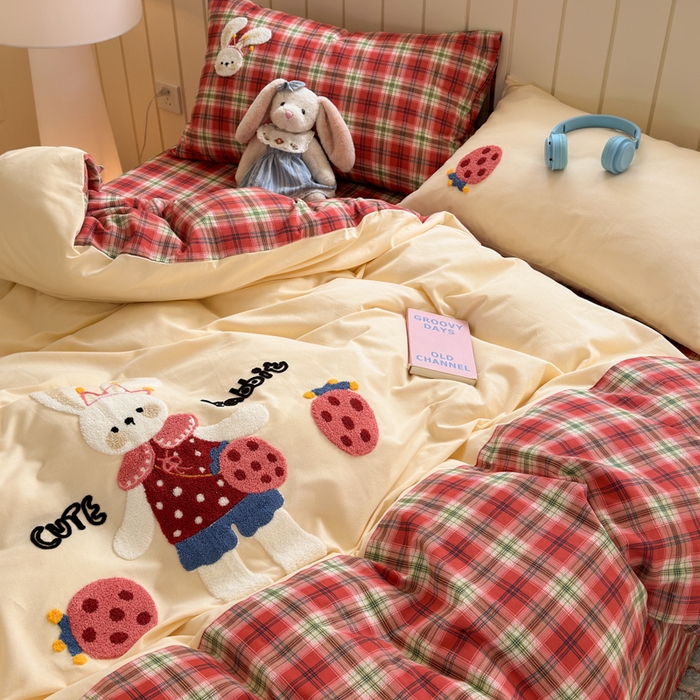 91家纺网 家纺一手货源 找家纺 （总）如意朵 2025新款全棉磨毛卡通毛巾绣四件套（专版花型）-场景二