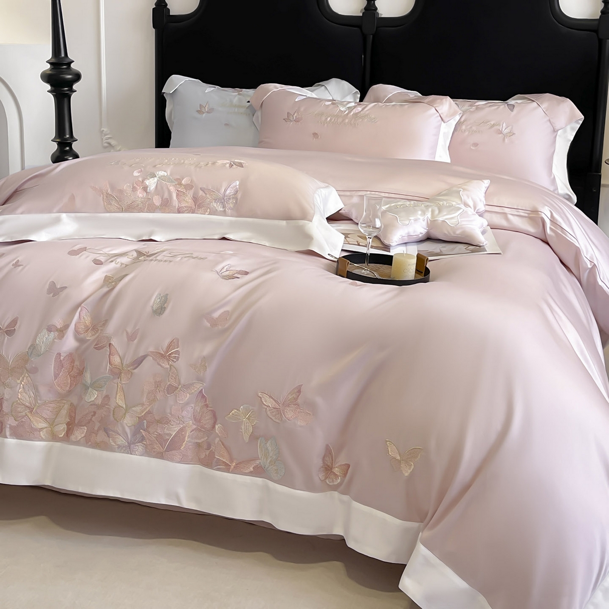 91家纺网 家纺一手货源 找家纺  2025直播爆款A类贡缎长绒棉四件套纯棉全棉重工刺绣被套床单高端拼接床上用品 七彩蝶梦-落樱粉