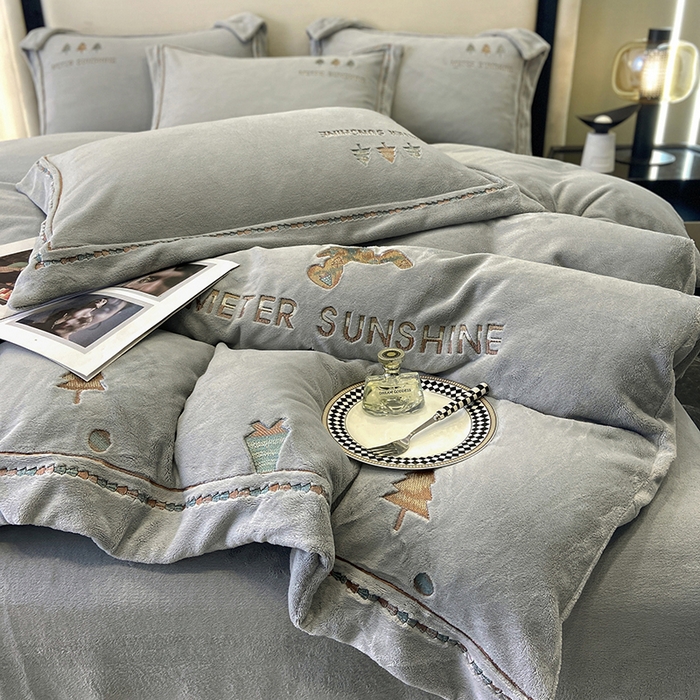 91家纺网 家纺一手货源 找家纺 （总）家居1号家纺 2025新款230克牛奶绒全消光冬季爆款四件套-唯美意境（全网控价！活动立减券后价格不得低于：标准258元，加278元！请大家把控利润！严禁内卷！会员优惠10元！）