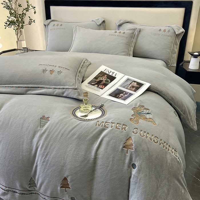 91家纺网 家纺一手货源 找家纺 （总）家居1号家纺 2025新款230克牛奶绒全消光冬季爆款四件套-唯美意境（全网控价！活动立减券后价格不得低于：标准258元，加278元！请大家把控利润！严禁内卷！会员优惠10元！）