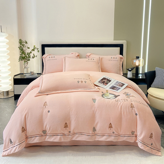 家居1号家纺 2025新款230克牛奶绒全消光冬季爆款四件套-唯美意境 唯美意境-少女粉