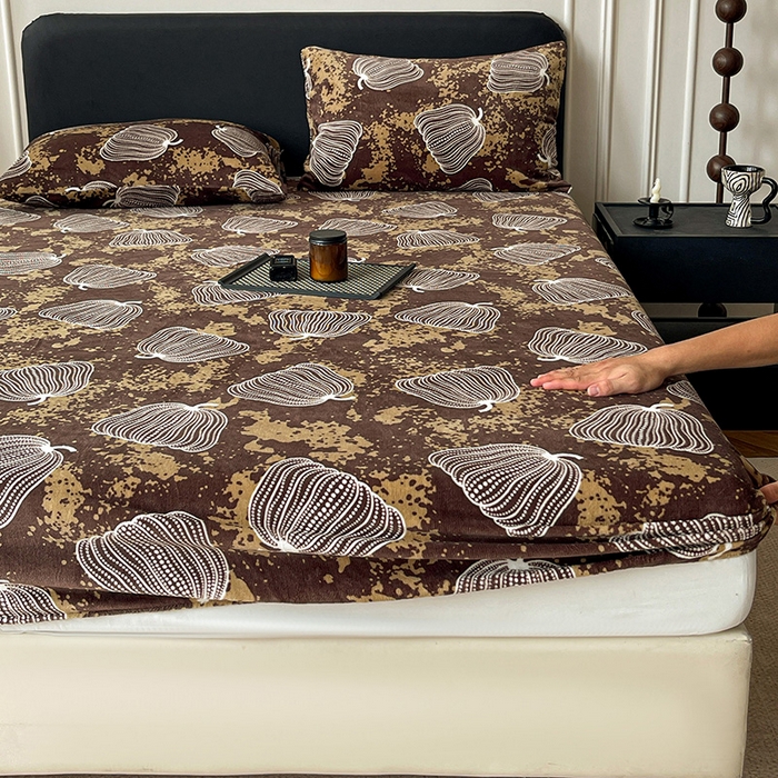 91家纺网 家纺一手货源 找家纺 朵朵家纺 2025新款加厚牛奶绒印花单床笠单品学生宿舍床垫保护套 床笠（床垫保护套可定制尺寸 ） 感恩南瓜