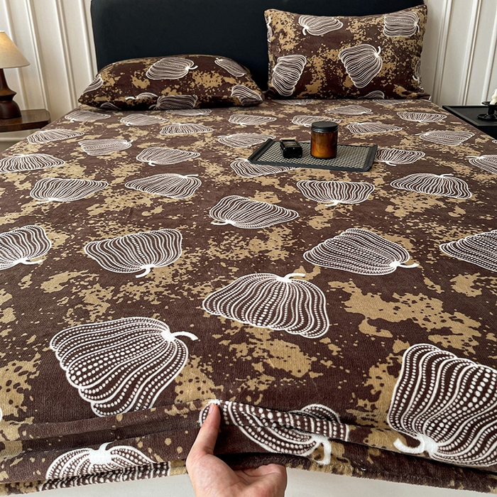 91家纺网 家纺一手货源 找家纺 朵朵家纺 2025新款加厚牛奶绒印花单床笠单品学生宿舍床垫保护套 床笠（床垫保护套可定制尺寸 ） 感恩南瓜