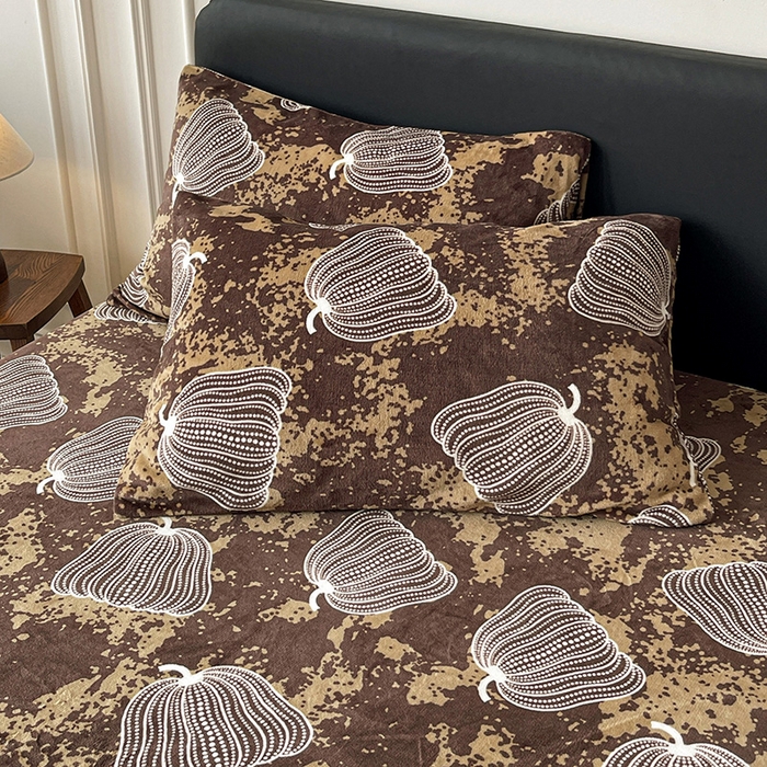 91家纺网 家纺一手货源 找家纺 朵朵家纺 2025新款加厚牛奶绒印花单床笠单品学生宿舍床垫保护套 床笠（床垫保护套可定制尺寸 ） 感恩南瓜