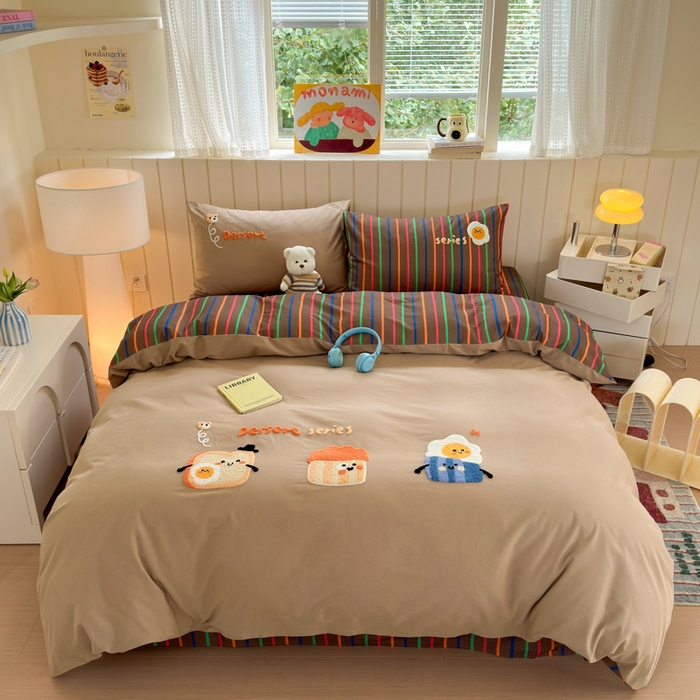 91家纺网 家纺一手货源 找家纺 （总）如意朵 2025新款全棉磨毛卡通毛巾绣四件套（专版花型）-场景二