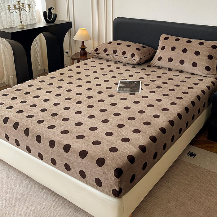 91家纺网 家纺一手货源 找家纺 朵朵家纺 2025新款加厚牛奶绒印花单床笠单品学生宿舍床垫保护套 床笠（床垫保护套可定制尺寸 ） 卡布奇诺