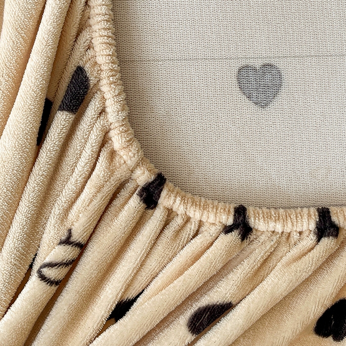 91家纺网 家纺一手货源 找家纺 朵朵家纺 2025新款加厚牛奶绒印花单床笠单品学生宿舍床垫保护套 床笠（床垫保护套可定制尺寸 ） 满心欢喜