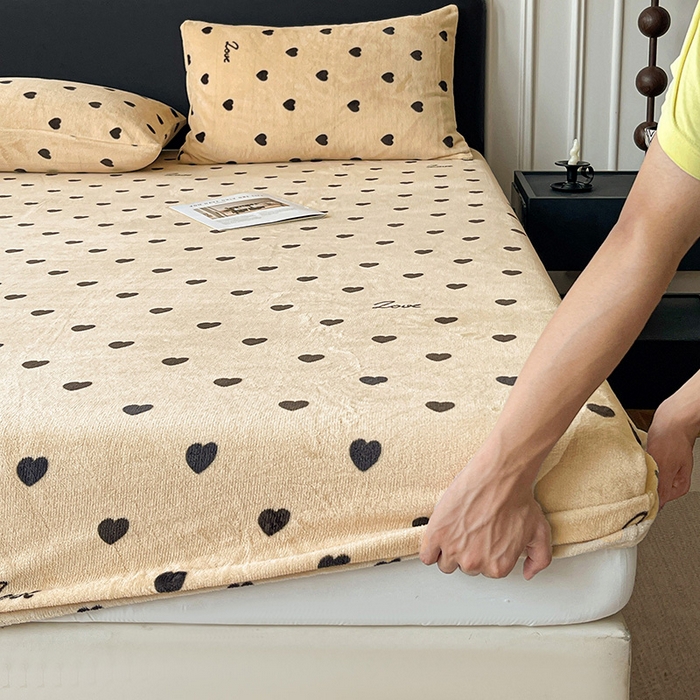 91家纺网 家纺一手货源 找家纺 朵朵家纺 2025新款加厚牛奶绒印花单床笠单品学生宿舍床垫保护套 床笠（床垫保护套可定制尺寸 ） 满心欢喜