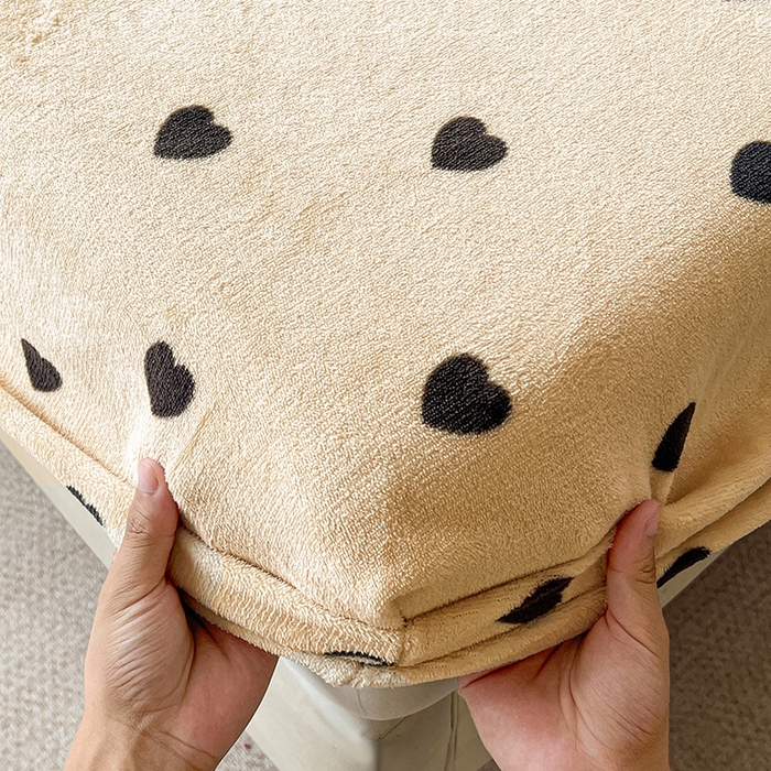 91家纺网 家纺一手货源 找家纺 朵朵家纺 2025新款加厚牛奶绒印花单床笠单品学生宿舍床垫保护套 床笠（床垫保护套可定制尺寸 ） 满心欢喜