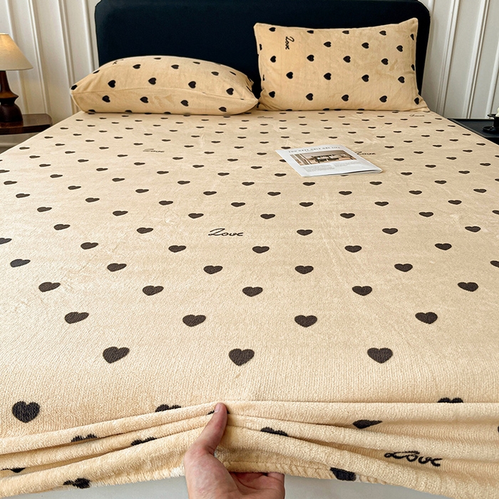 91家纺网 家纺一手货源 找家纺 朵朵家纺 2025新款加厚牛奶绒印花单床笠单品学生宿舍床垫保护套 床笠（床垫保护套可定制尺寸 ） 满心欢喜