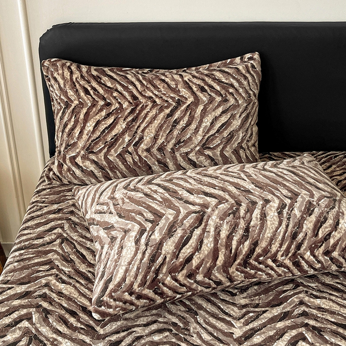 91家纺网 家纺一手货源 找家纺 朵朵家纺 2025新款加厚牛奶绒印花单床笠单品学生宿舍床垫保护套 床笠（床垫保护套可定制尺寸 ） 摩卡生活