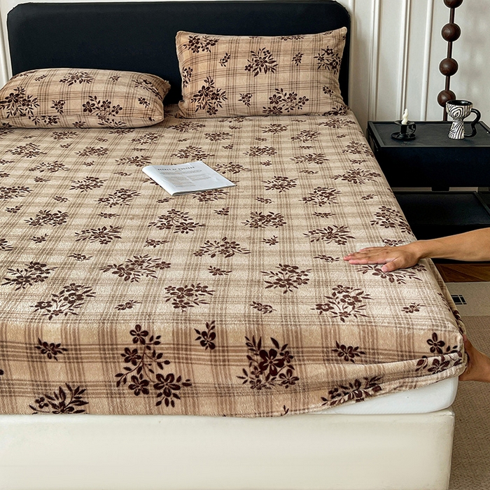 91家纺网 家纺一手货源 找家纺 朵朵家纺 2025新款加厚牛奶绒印花单床笠单品学生宿舍床垫保护套 床笠（床垫保护套可定制尺寸 ） 南枝向暖