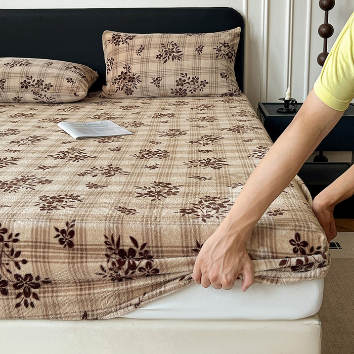 91家纺网 家纺一手货源 找家纺 朵朵家纺 2025新款加厚牛奶绒印花单床笠单品学生宿舍床垫保护套 床笠（床垫保护套可定制尺寸 ） 南枝向暖