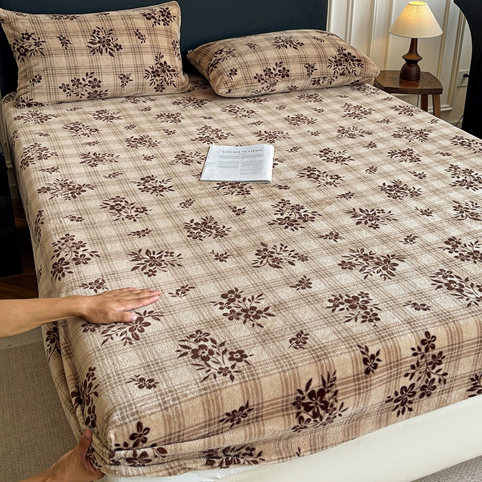 91家纺网 家纺一手货源 找家纺 朵朵家纺 2025新款加厚牛奶绒印花单床笠单品学生宿舍床垫保护套 床笠（床垫保护套可定制尺寸 ） 南枝向暖